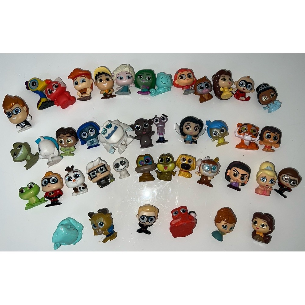 DISNEY DOORABLES SERIES Mix  Lot Of 42 (15/b32)